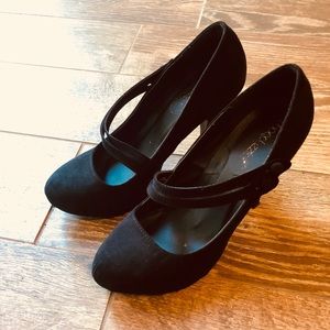 Shoedazzle Black Suede Heels in Women